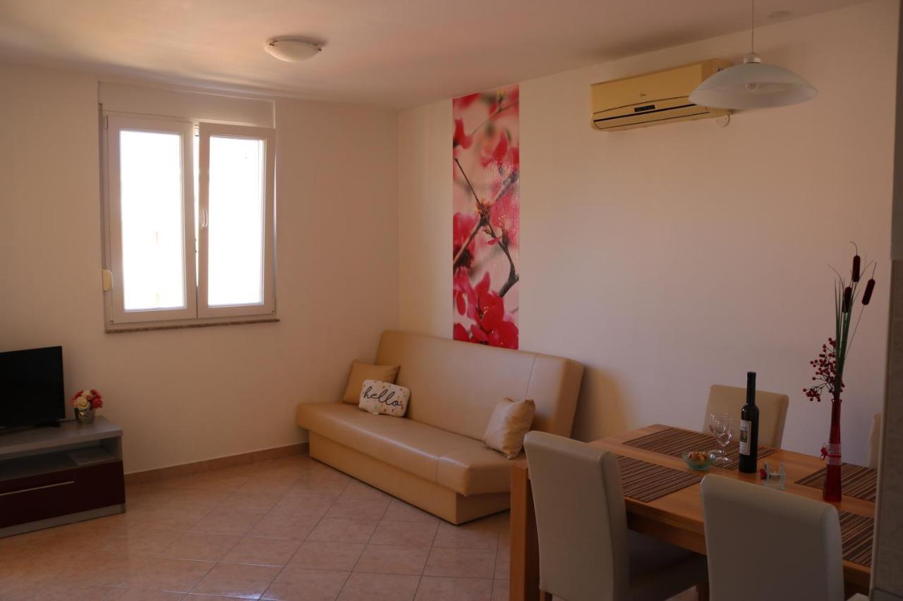 וודיצה Apartments Marina מראה חיצוני תמונה