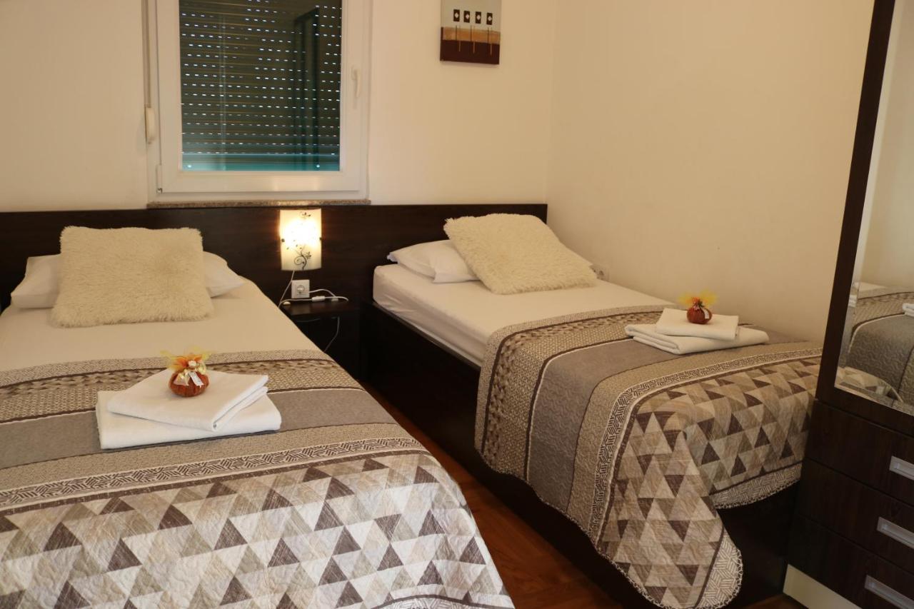 וודיצה Apartments Marina מראה חיצוני תמונה
