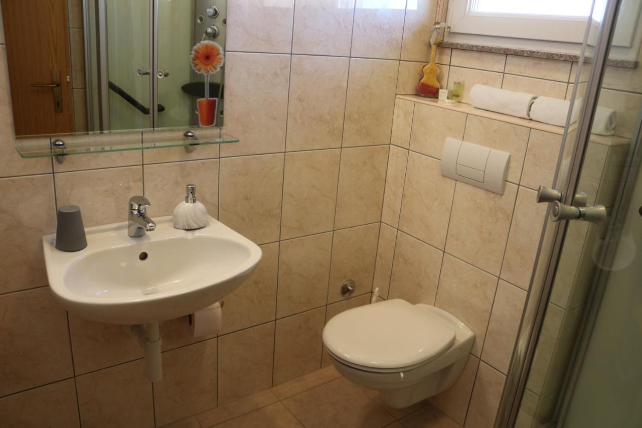 וודיצה Apartments Marina מראה חיצוני תמונה
