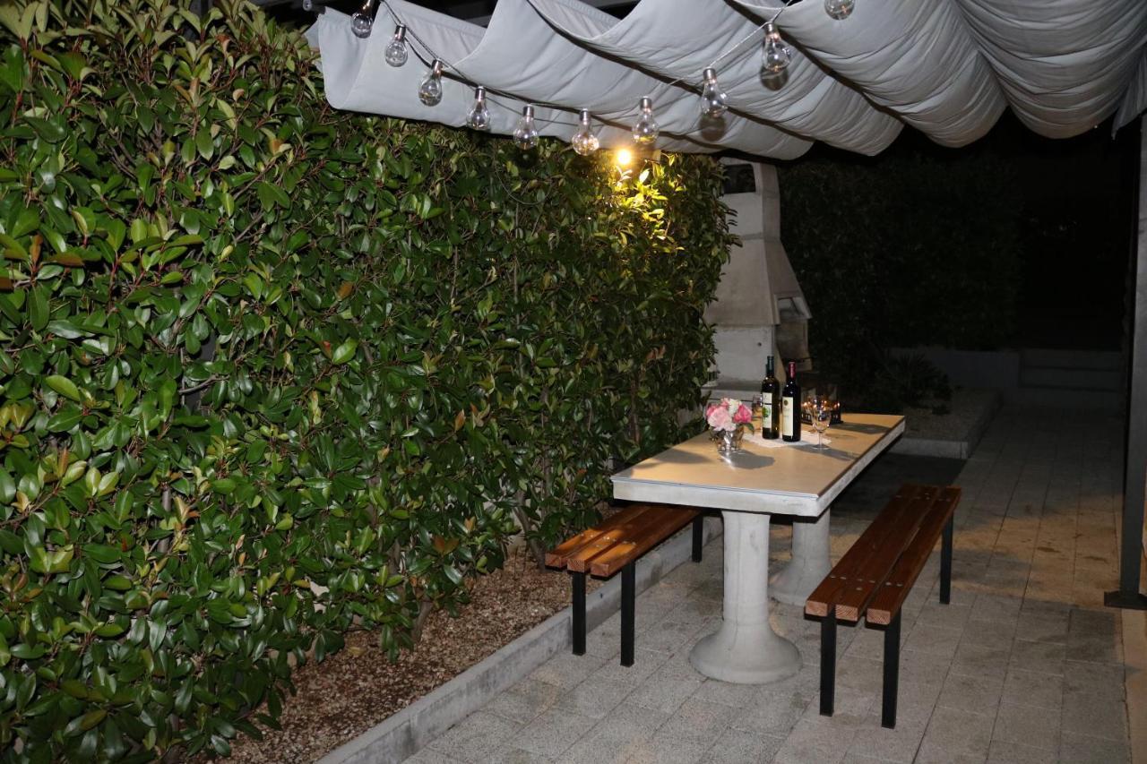 וודיצה Apartments Marina מראה חיצוני תמונה