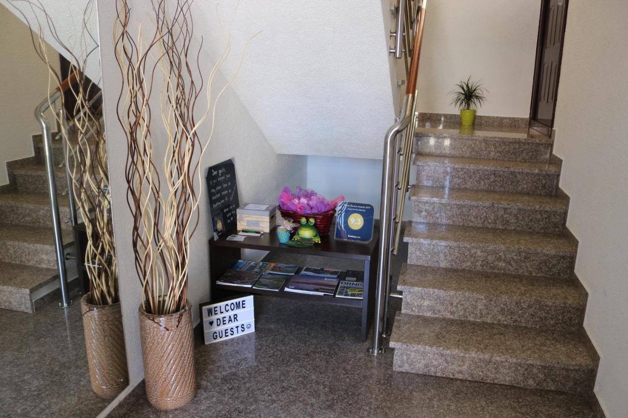 וודיצה Apartments Marina מראה חיצוני תמונה