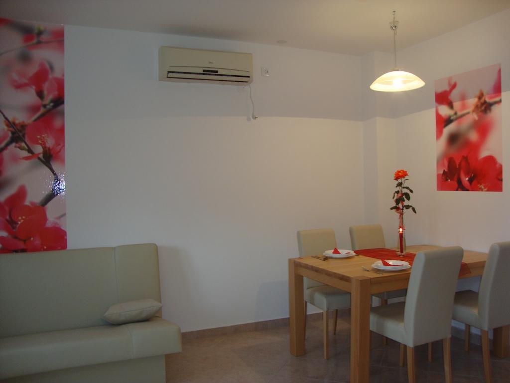 וודיצה Apartments Marina מראה חיצוני תמונה