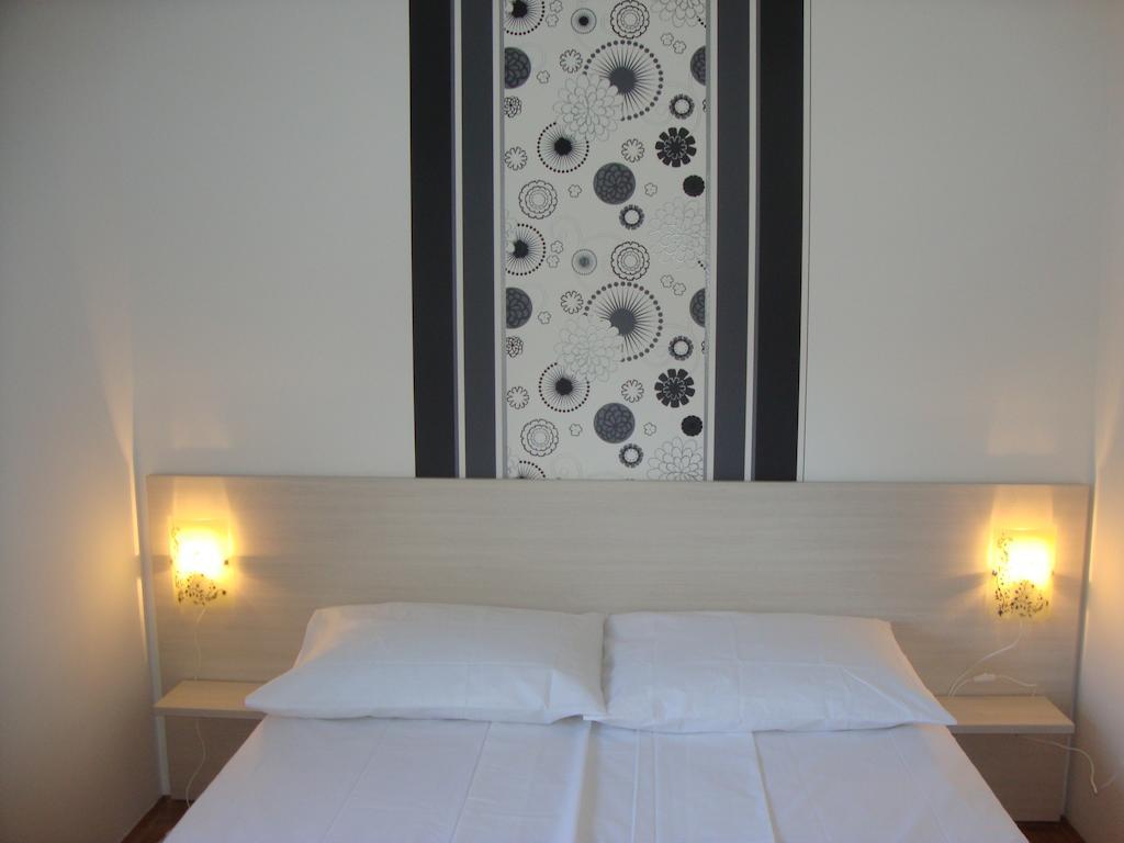וודיצה Apartments Marina מראה חיצוני תמונה