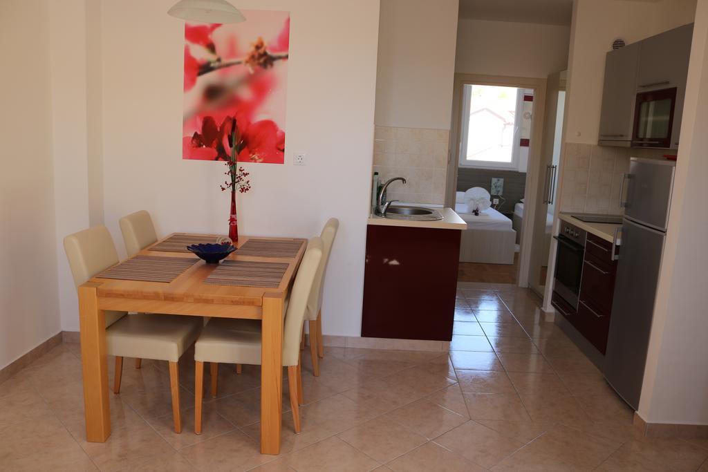 וודיצה Apartments Marina מראה חיצוני תמונה