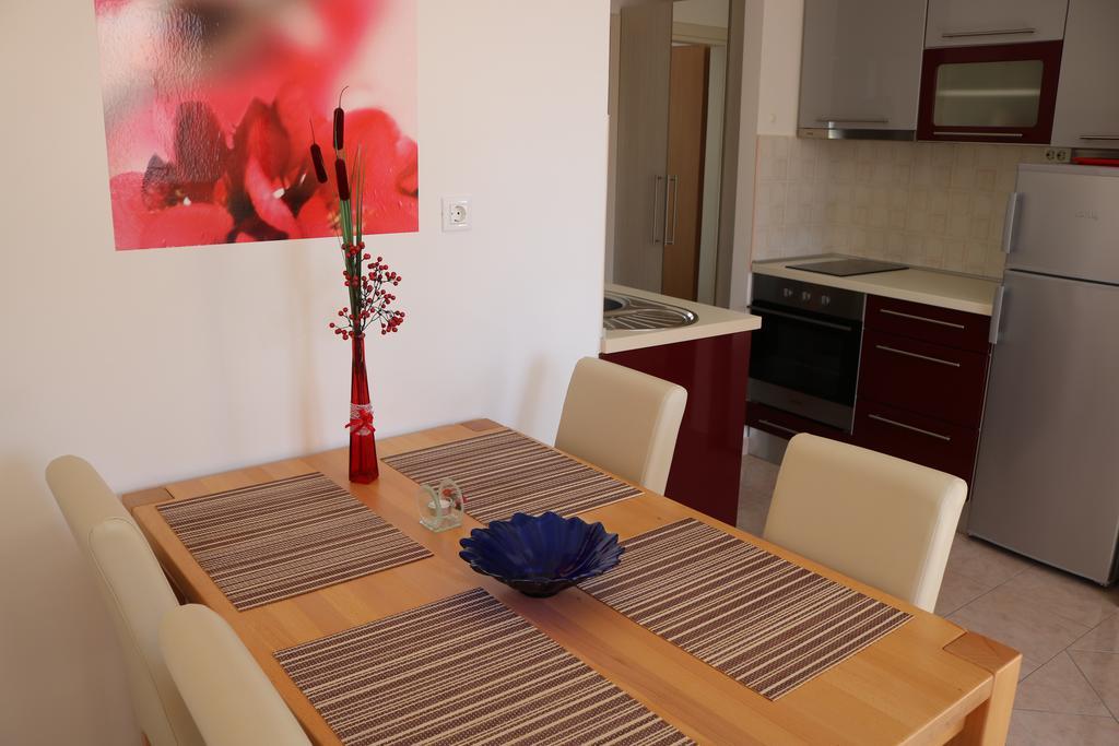 וודיצה Apartments Marina מראה חיצוני תמונה