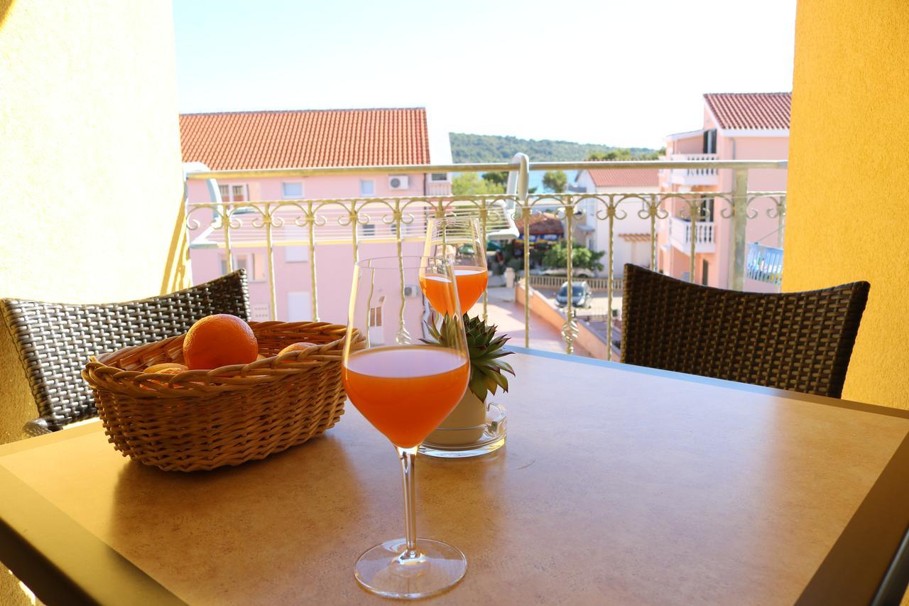 וודיצה Apartments Marina מראה חיצוני תמונה